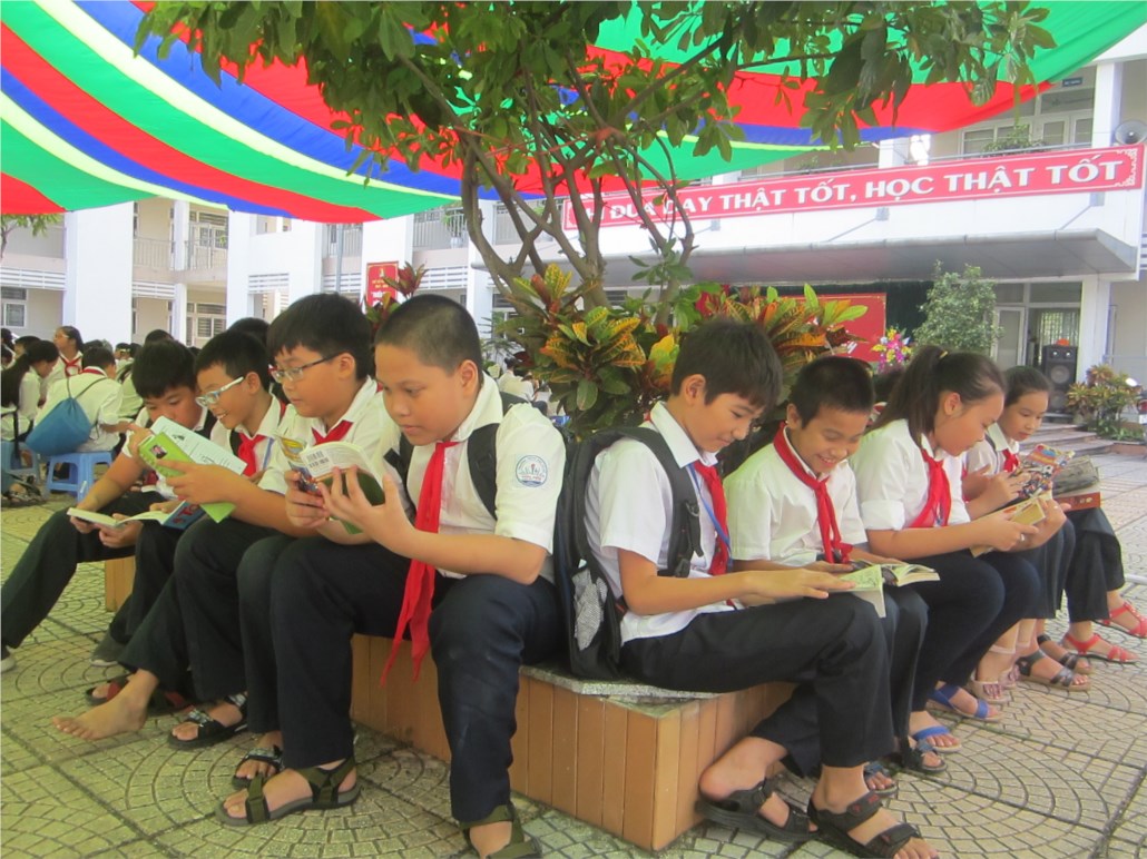 Học sinh THCS Phúc Đồng  hưởng ứng tuần lễ học tập suốt đời 